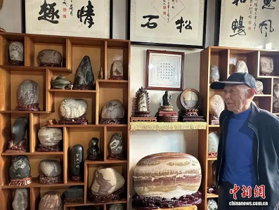 甘肃榆中古稀老人巧手造物 小院变身“民间微展馆”