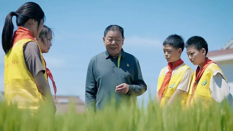 中国好人包仲贤：老园丁  新奉献